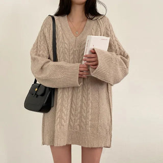 Oversized Twist Long V-Neck Knit