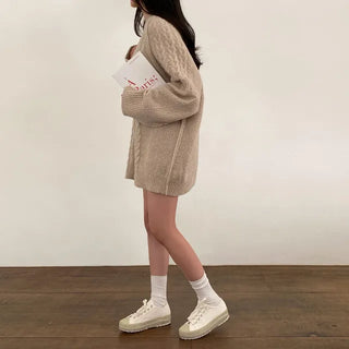 Oversized Twist Long V-Neck Knit