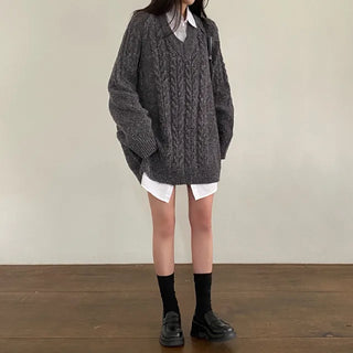 Oversized Twist Long V-Neck Knit