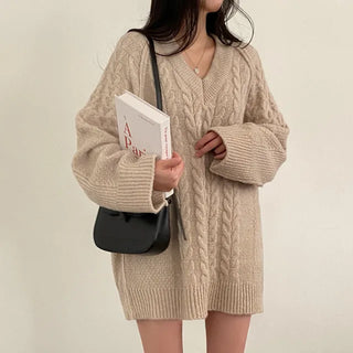Oversized Twist Long V-Neck Knit