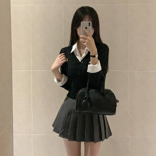V-neck stitched knit cardigan