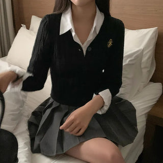V-neck stitched knit cardigan