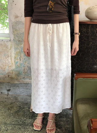 Flower punched long skirt