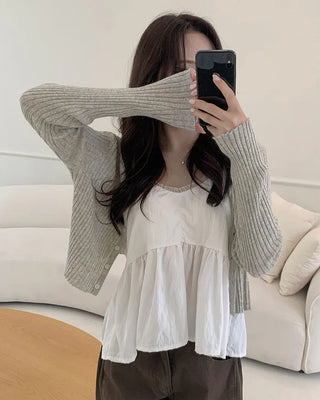 V-neck lace flared sleeveless blouse
