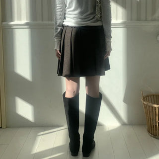 Wool pleated skirt