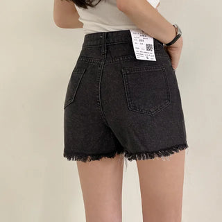 Cut-out denim pocket shorts