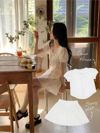 Ribbon puff short-sleeved blouse