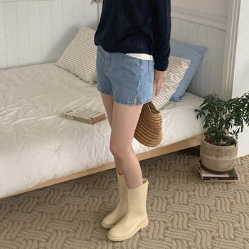 Mid-calf rain boots