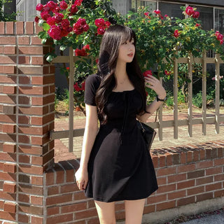 Mini short-sleeved square neck black puff A-line dress