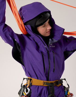 [arcteryx] Alpha SV Jacket Women's - Black