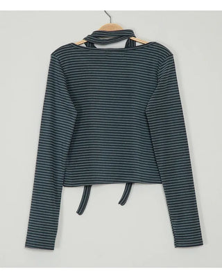Comes with a scarf! Striped long-sleeved T-shirt