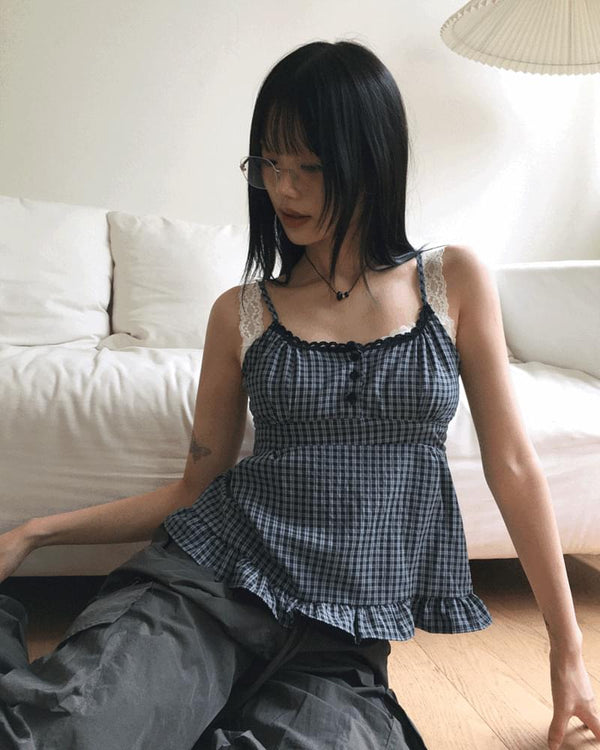 Fake two pieces of lace stacking top