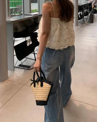 Flower sleeveless blouse