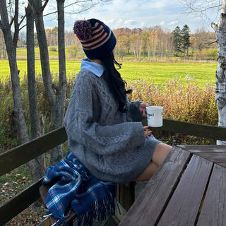 Oversized Cable Knit Round