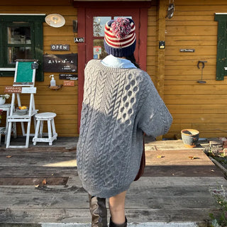 Oversized Cable Knit Round