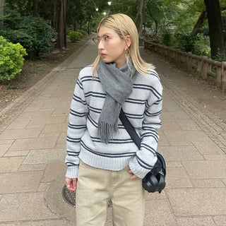 Striped round knit