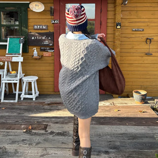 Oversized Cable Knit Round