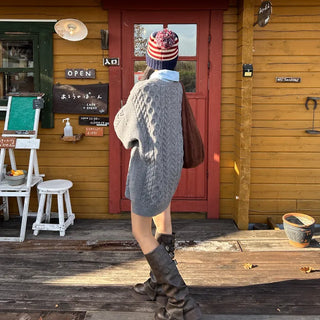 Oversized Cable Knit Round