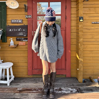 Oversized Cable Knit Round