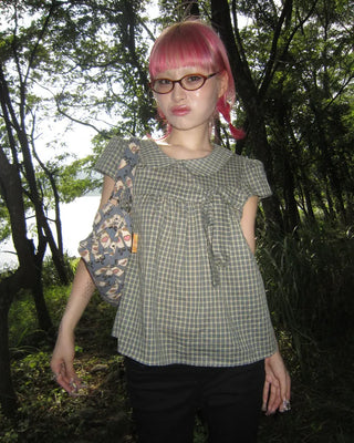 Cap puff sleeve ribbon flare blouse