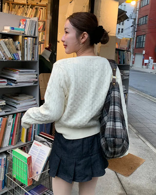 Twisted Round Cardigan