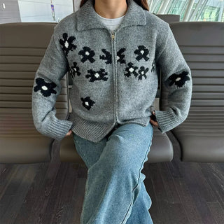 Flower-point color knit zip-up