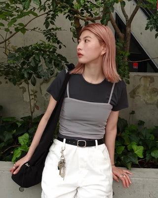 Bust yoke seam half T-shirt