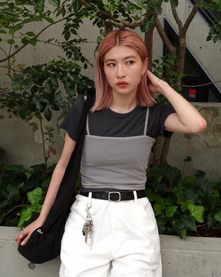 Bust yoke seam half T-shirt