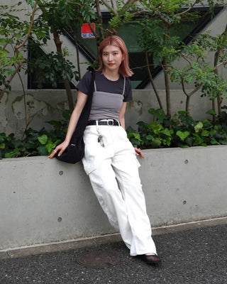 Bust yoke seam half T-shirt