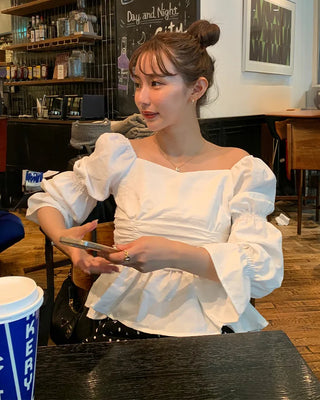Volume Gathered Blouse