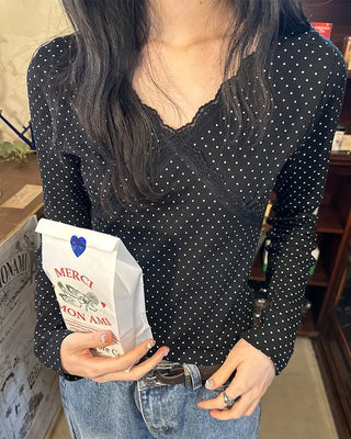 V-neck lace polka dot T-shirt