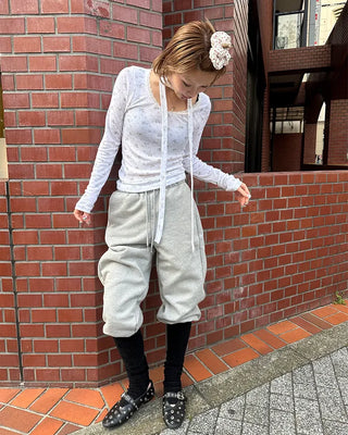 Tie-set lace jewel neck mini flower ribbed long T-shirt