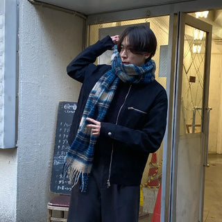 Checkered tassel muffler