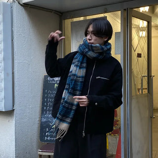 Checkered tassel muffler