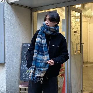 Checkered tassel muffler