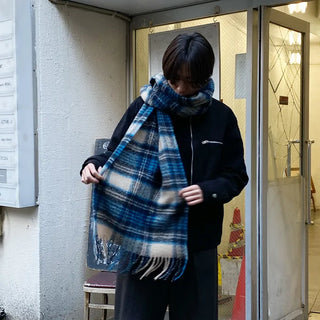 Checkered tassel muffler