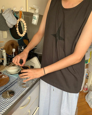 Crack print sleeveless top