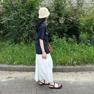 V-neck shirred long skirt