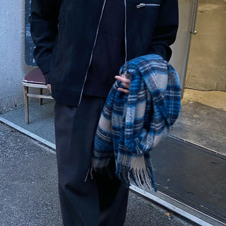 Checkered tassel muffler