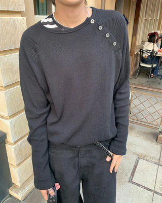 Side-button long-sleeved cut and sew