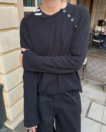 Side-button long-sleeved cut and sew