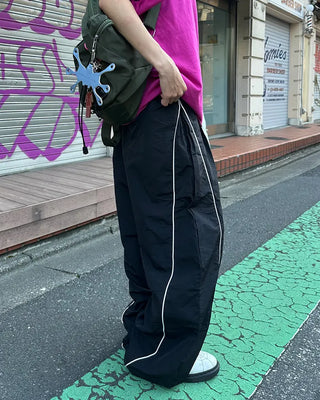 Out-piping tape easy pants