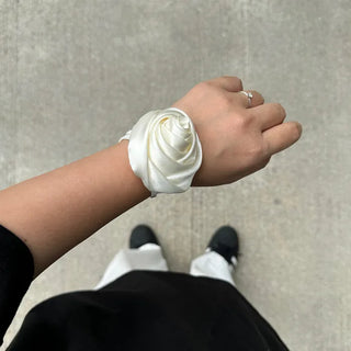 Rose Choker