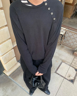 Side-button long-sleeved cut and sew