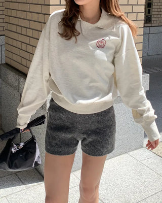 Semi-cropped color sweatshirt