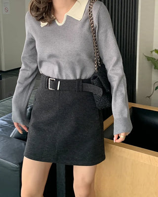 Two-tone semi-V-neck knit