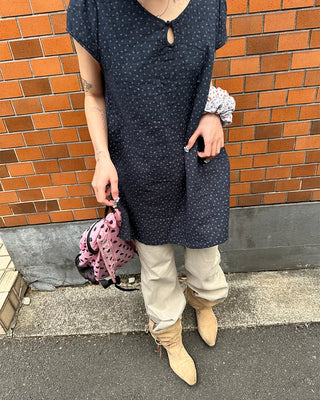 Teardrop neck gauze quilted tunic