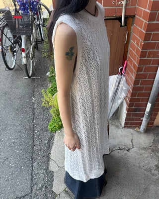 Perforated lace slit dress