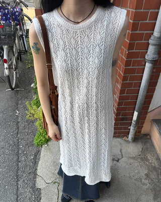 Perforated lace slit dress