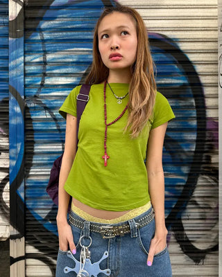 Short-sleeved semi-cropped color T-shirt